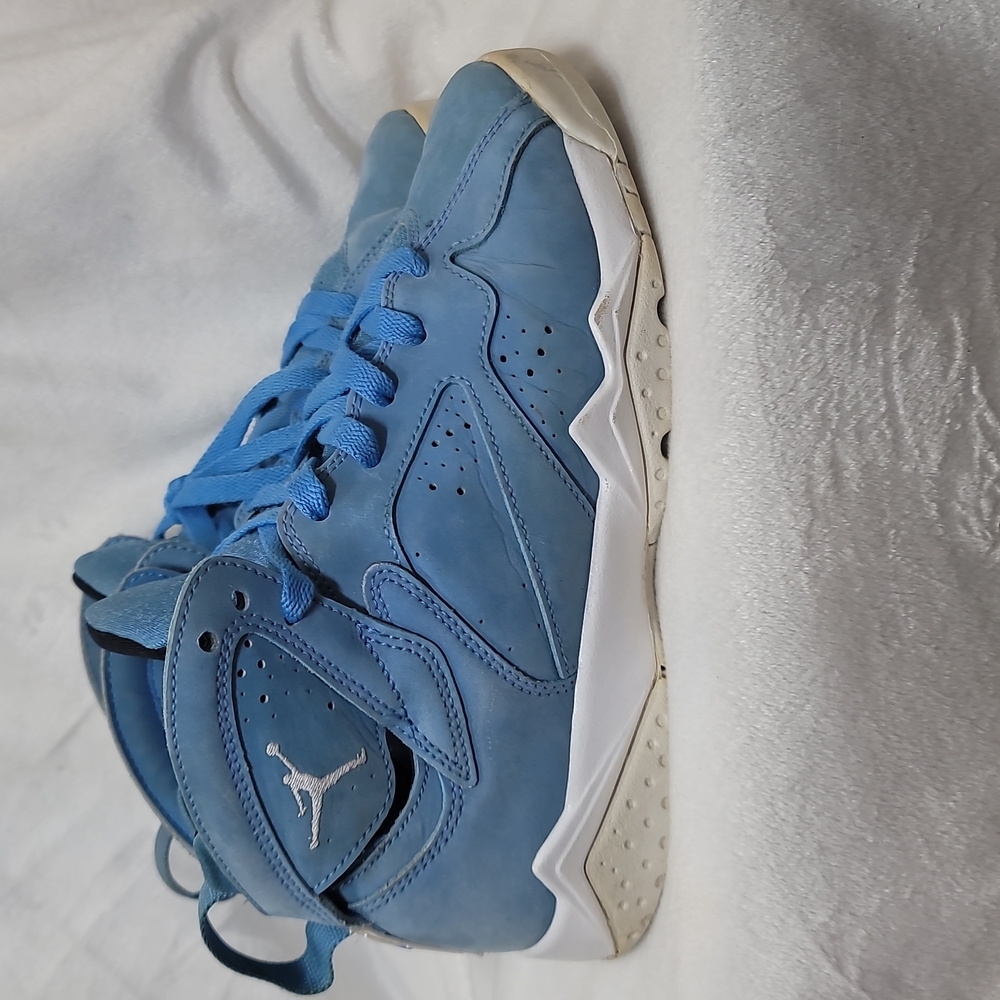 Nike Air Jordan 7 Retro BG Pantone University Blue